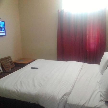 Hotel Diamond Palace 45C Chandīgarh Zewnętrze zdjęcie