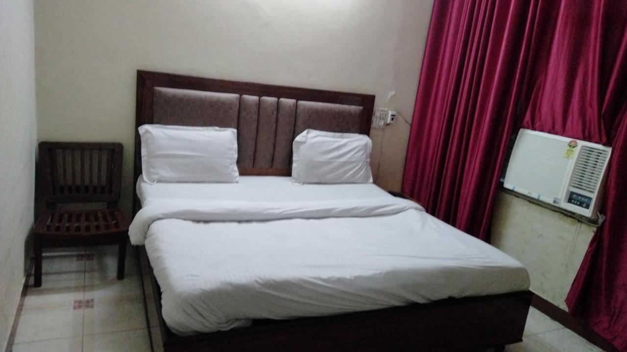 Hotel Diamond Palace 45C Chandīgarh Zewnętrze zdjęcie