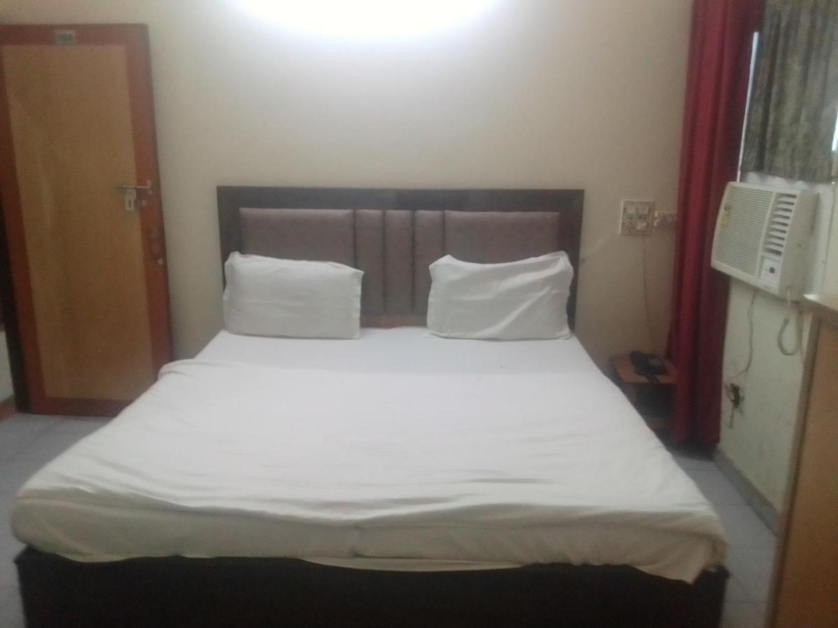Hotel Diamond Palace 45C Chandīgarh Zewnętrze zdjęcie